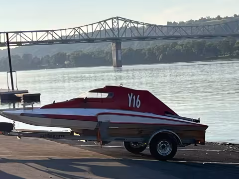 Y16 boat